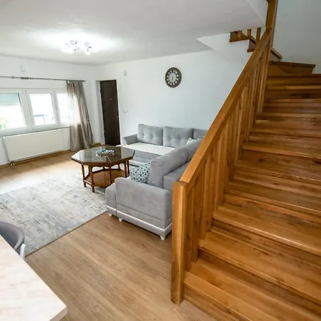 Adi&ena * קונייץ'