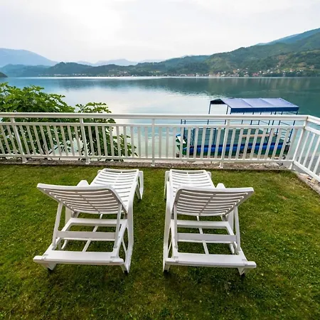 דירה Adi&ena קונייץ'