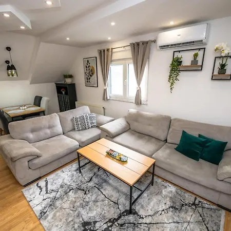 Adi&ena * קונייץ'